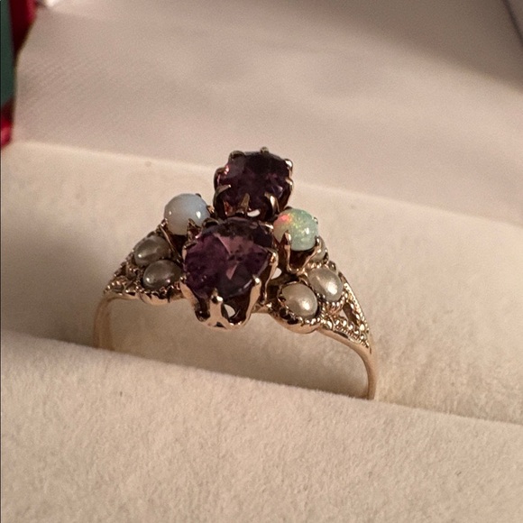 Vintage/Antique Amethyst, Opal, Seed Pearls Ring In Solid Yellow Gold - Picture 5 of 8